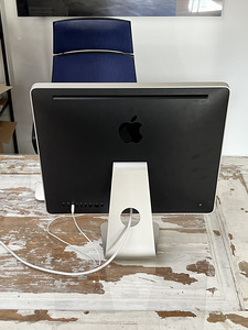 iMac (20-inch, Early 2009) (2 foto / 4)