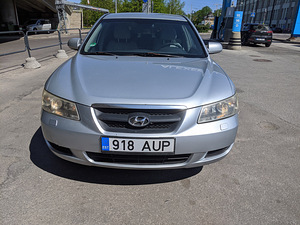HYUNDAI SONATA 2005 г. МКПП, 119 кВт (2 фото из 9)