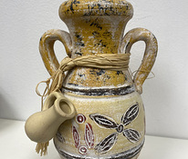 Глиняный кувшин-ваза