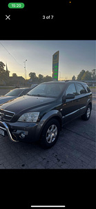 Kia Sorento (3 фото из 6)