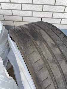 Michelin Pilot Sport 4 (255/35 20R) (3 foto / 9)