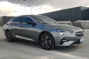 Opel Insignia Grand sport (3 фото из 13)