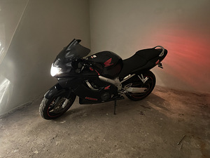 Honda cbr 600f (2 фото из 3)