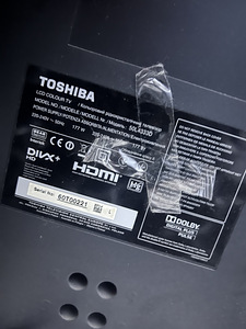 Toshiba smart tv 50” (2 foto / 2)