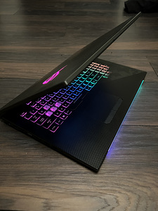 Asus ROG Strix Scar II 17" GL704GW (3 фото из 5)