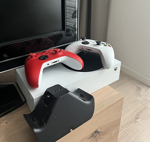 Xbox series S (1 foto / 1)