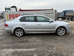 Skoda SuperB 2.0 tdi (4 foto / 10)