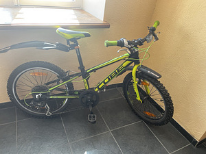 Extra light alu Bike 20'' CUBE & Helmet for 6 y.o. kid (1 foto / 8)