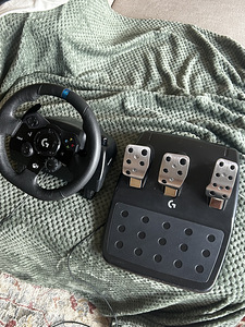 Logitech 923 для ПК/XBOX (3 фото из 3)