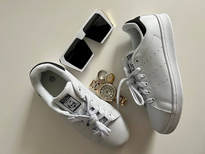 Naiste nahast tossud Adidas Stan Smith (1 foto / 3)
