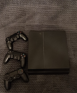 Müüa ps4 3 juhtkangi ja 10 mänguga (3 foto / 5)