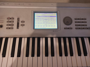 Korg Triton (1 фото из 4)