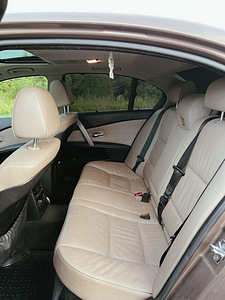 BMW 525D 2005 год (7 фото из 11)