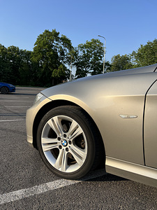 Продается BMW 318D 2009 (2 фото из 15)