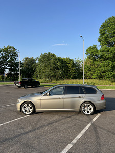 Продается BMW 318D 2009 (7 фото из 15)