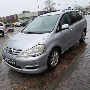 Ostan Toyota marki autosid (2 foto / 10)
