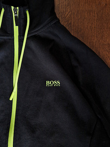 HUGO BOSS Saggy 1 "M" (2 foto / 2)
