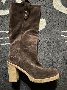 Kõrged talvesaapad UGG originaal / talvesaapad Ugg (9 foto / 10)