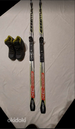Детские беговые лыжи (150см) + лыжные ботинки (38см) (фото #1)