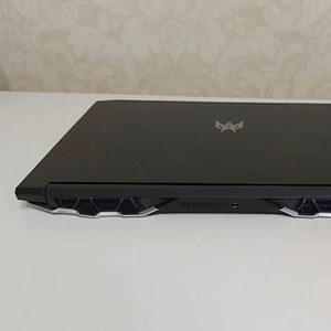 Top!! 3080 gaming laptop Predator Helios (4 foto / 4)