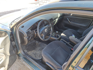 Продам VW Passat Variant 1,8, 92kW (9 фото из 11)
