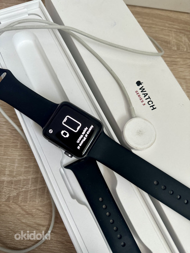 Смарт-часы Apple Watch 3 42mm Sport Band (фото #2)