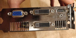 GTX 750ti (3 foto / 3)