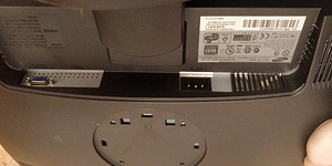 Samsung monitor (2 foto / 3)