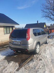Nissan X-Trail (4 foto / 4)