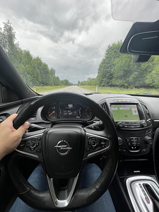 Opel Insignia 2.0 2014 (2 foto / 14)