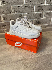 Nike Air Force 1 (3 foto / 3)