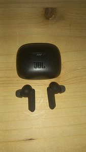 Наушнки JBL Tune Beam, активное шумоподавление, черные