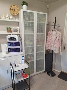Anda rendile kabinet maniküüri ja pediküri jaoks (4 foto / 5)