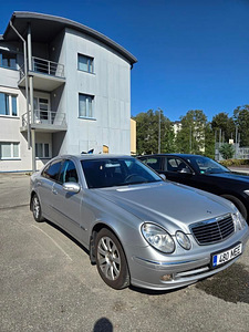 Mersedes Benz E200 Kompressor (2 фото из 8)