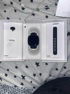 Fitbet versa 3 (1 foto / 2)
