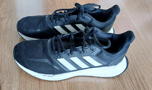 Adidas tossud nr 41,5 (5 foto / 5)