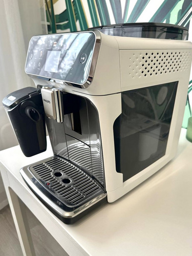 Кофемашина Philips 5500 series EP5545 / 70