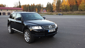 VW TOUAREG (7 foto / 14)