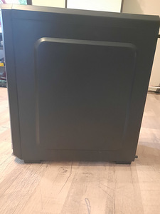 Müün heas korras arvuti (800) + monitor (50) (4 foto / 6)