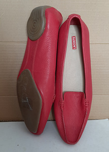 Uued Lacoste kingad, 38p (1 foto / 1)