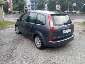 Продам хороший Ford C-max. Стоимость регистрации 55 евро. (2 фото из 8)