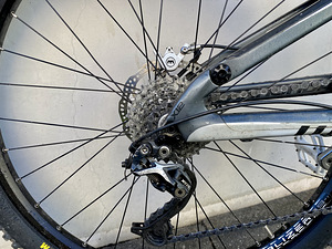 Cannondale Jekyll Carbon Mtb (5 foto / 7)