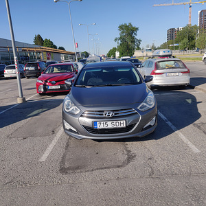 Hyunday i40 (3 фото из 5)