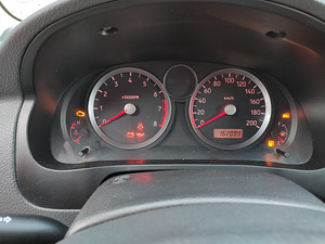 Suzuki Liana (11 foto / 15)