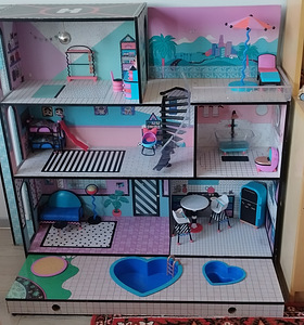 LOL dollhouse+50 dolls