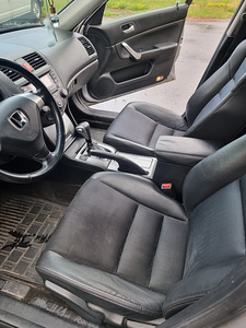 Honda Accord Tourer Type-S (8 foto / 9)