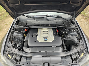 BMW 330 E90, 3.0d 170kw, Tehase M pakett (10 foto / 10)