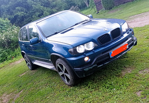 BMW x5 is sportpakett 4.4 V8 210kw (1 foto / 5)