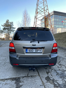 Kia Sorento 2008 (5 foto / 10)