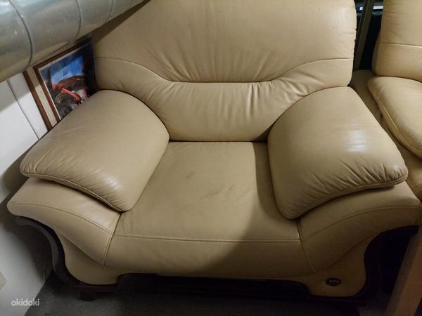 Кожанные кресла и диван (фото #3)